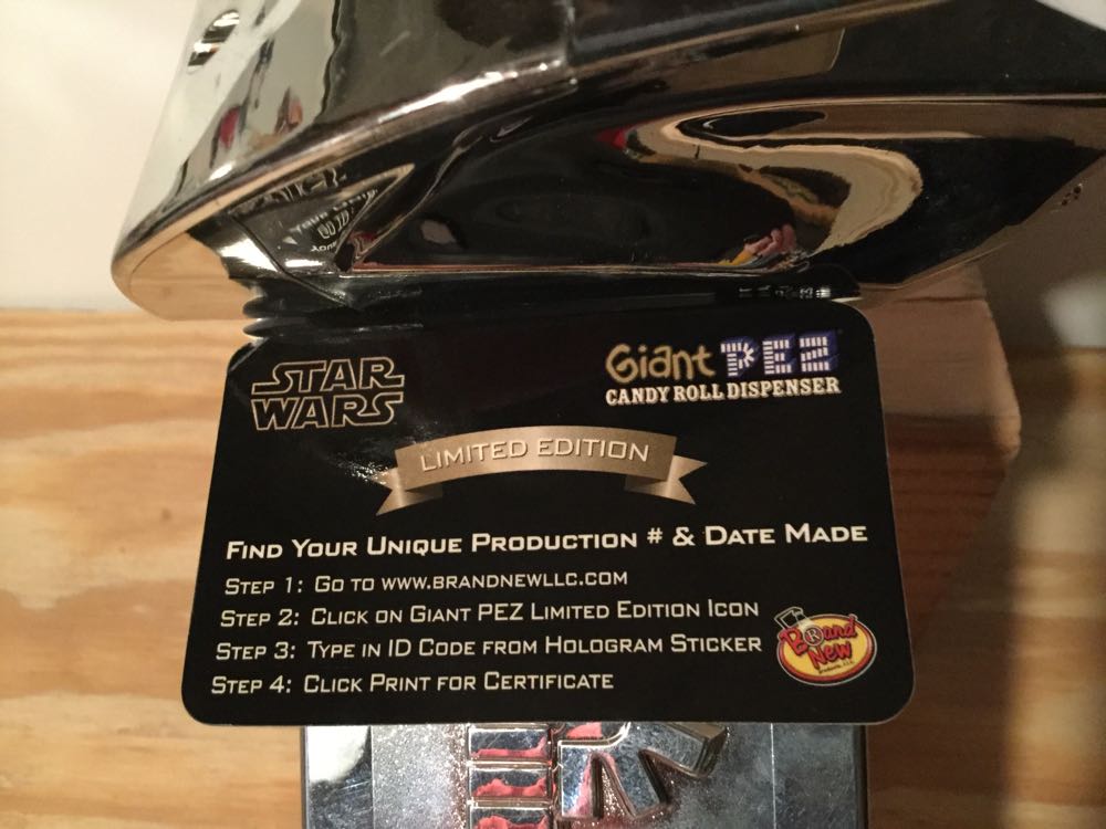 Giant Darth Vader Silver - Giant pez collectible - Main Image 4