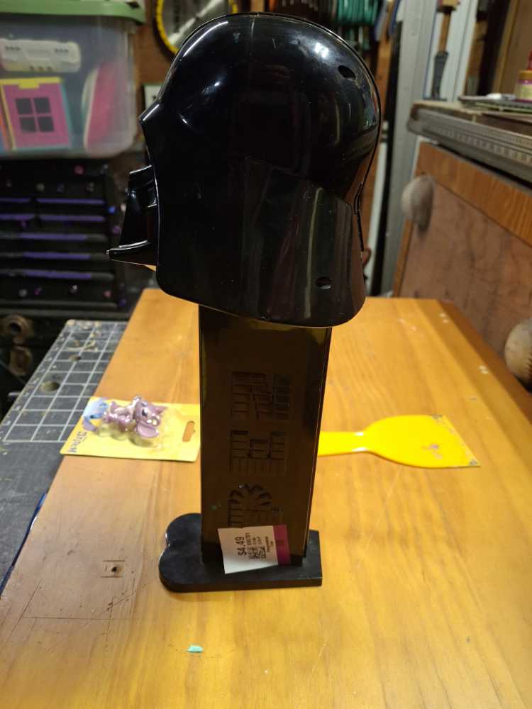 Giant Darth Vader - Giant pez collectible - Main Image 3