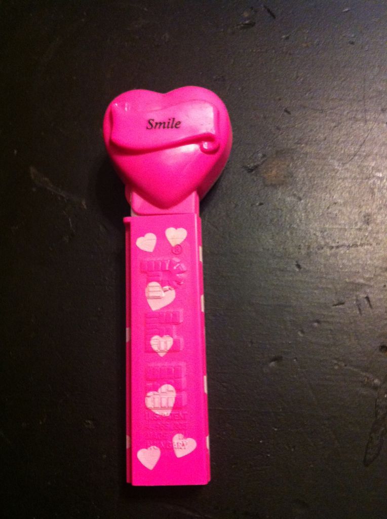 Easter - Chick In Egg (Red Scalloped Shell)