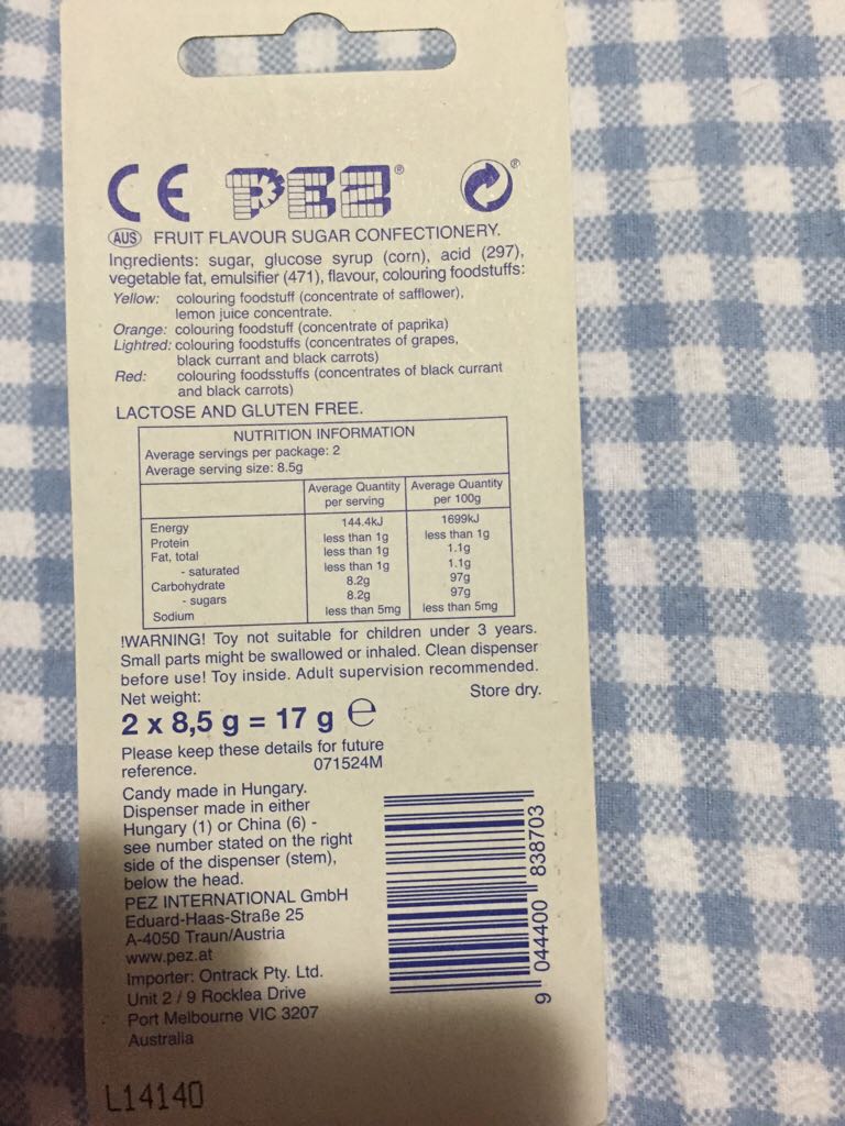 358- Hello Kitty Crystal Holding Heart - Heart pez collectible - Main Image 2