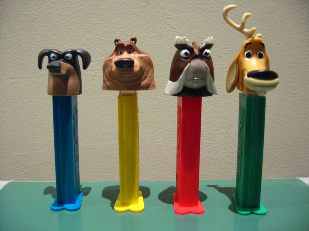 356- Hello Kitty Crystal Purple Poka Dot Bow