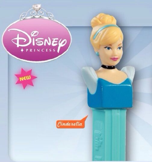 380- Cinderella On Card - Disney - Princess pez collectible - Main Image 2