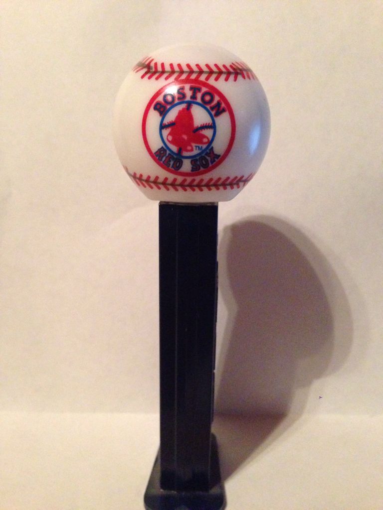 Baseball - Boston Red Socks Circle Logo - Sports Baseball pez collectible - Main Image 1