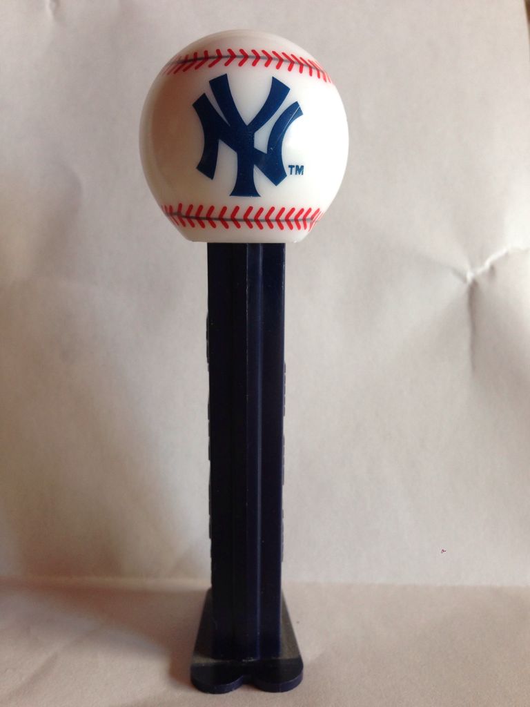 Giant Hello Kitty Aloha