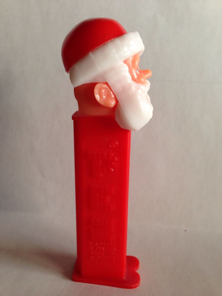 Santa D RF - Christmas pez collectible - Main Image 2