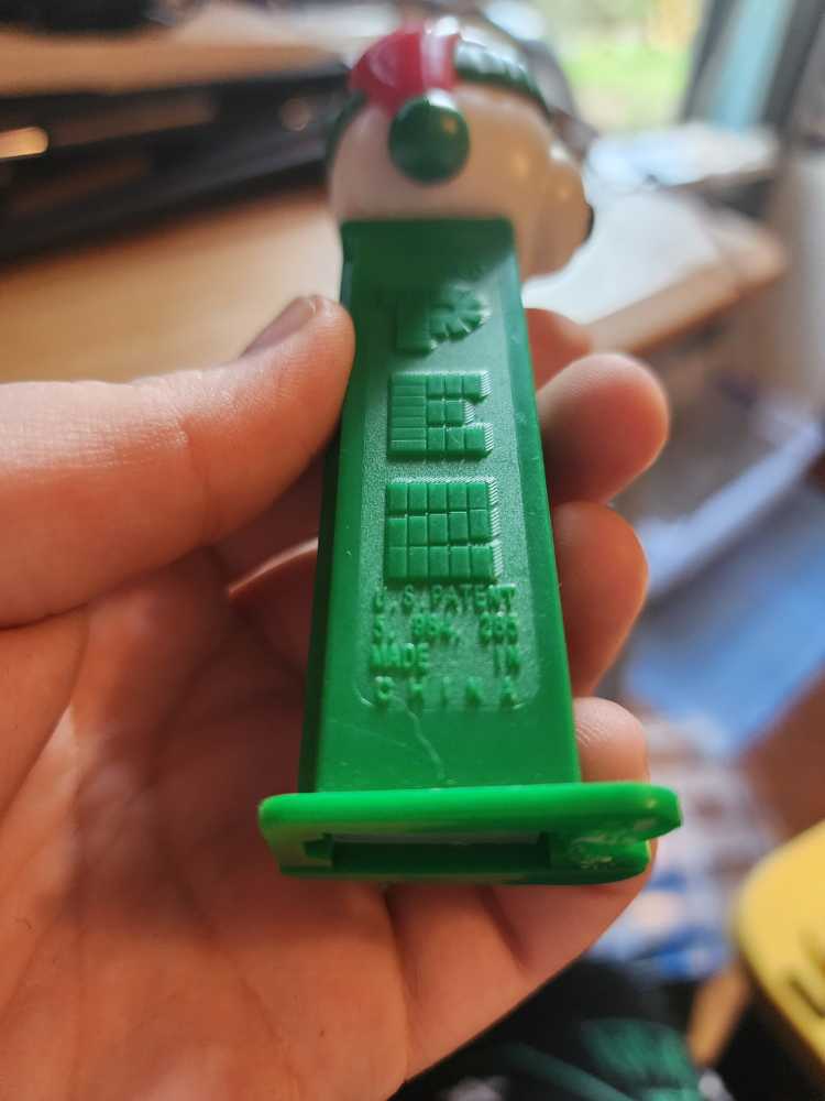 Polar Bear - Christmas pez collectible - Main Image 3