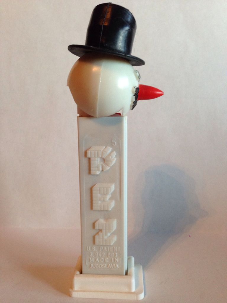 Snowman B NF - Christmas pez collectible - Main Image 2