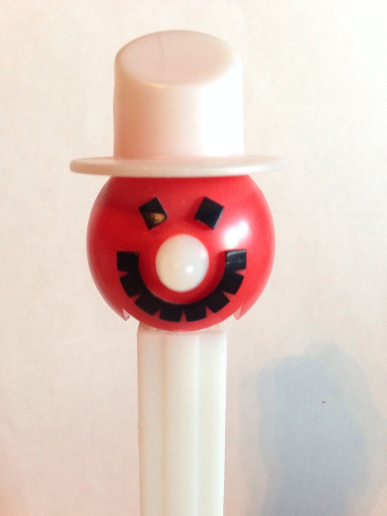 Snowman C RF Misfit - Christmas pez collectible - Main Image 1