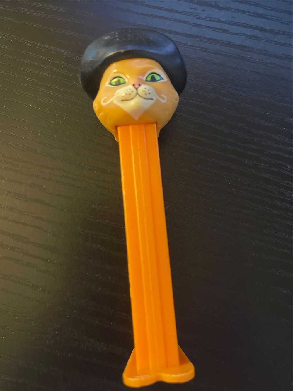 Puss In Boots - Shrek pez collectible - Main Image 2