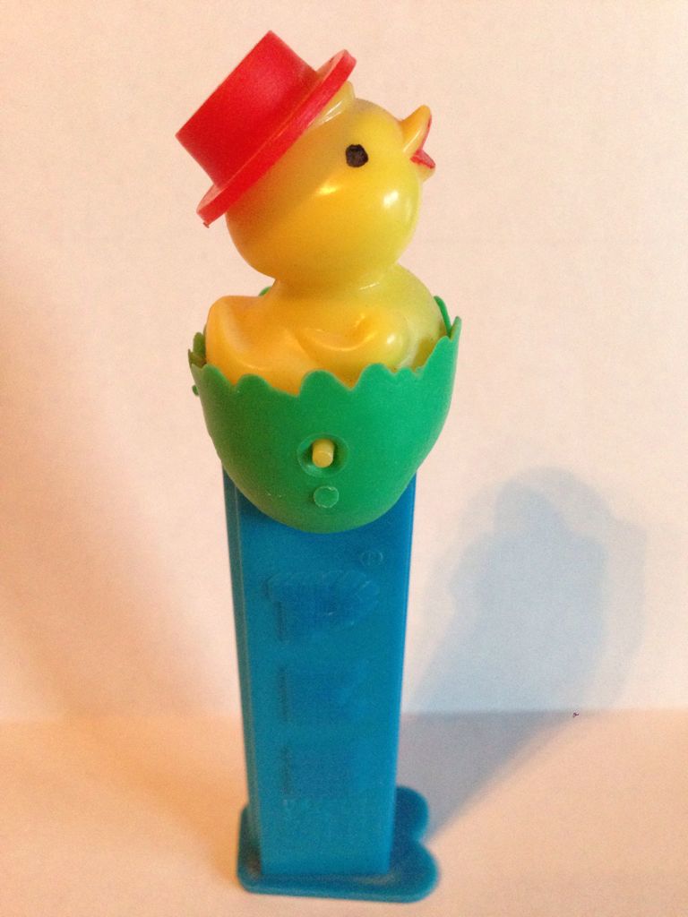 Chick In Egg B RF Green - Easter pez collectible - Main Image 2