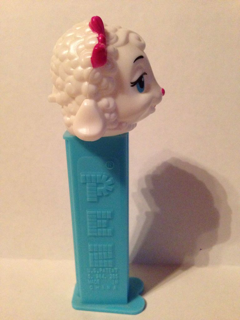 Lamb D - Easter pez collectible - Main Image 2