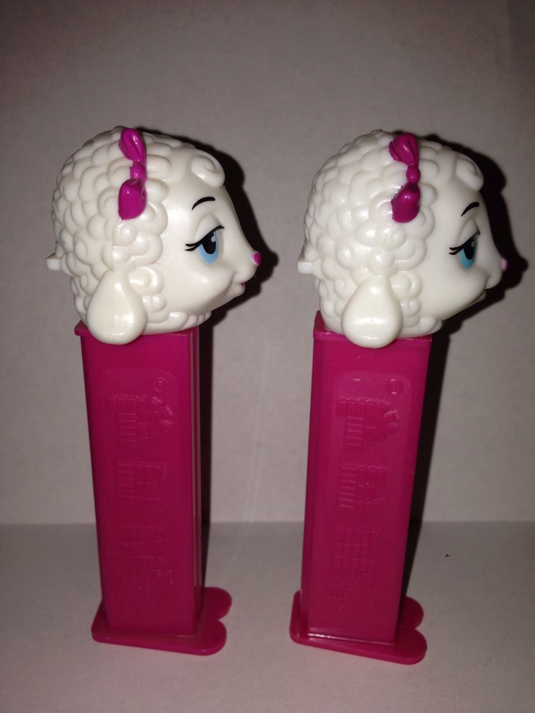 Lamb D Magenta - Easter pez collectible - Main Image 2