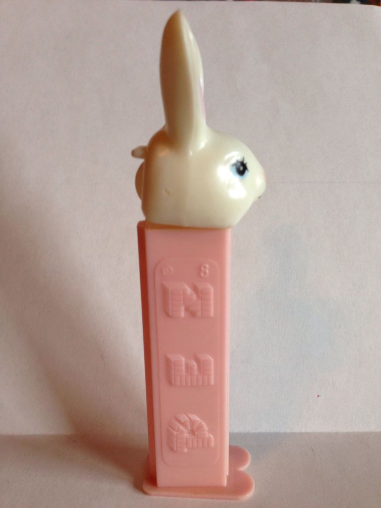 Easter Bunny D TF - Easter pez collectible - Main Image 2