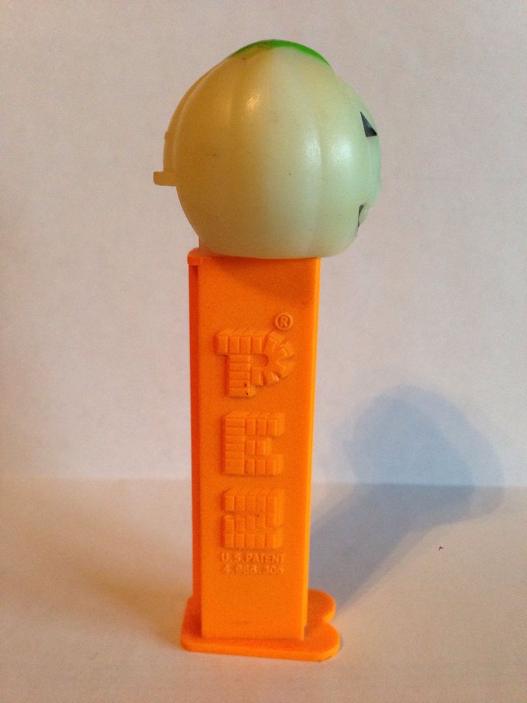 Halloween - Glowing Ghosts - Polly Pumpkin - Halloween pez collectible - Main Image 2