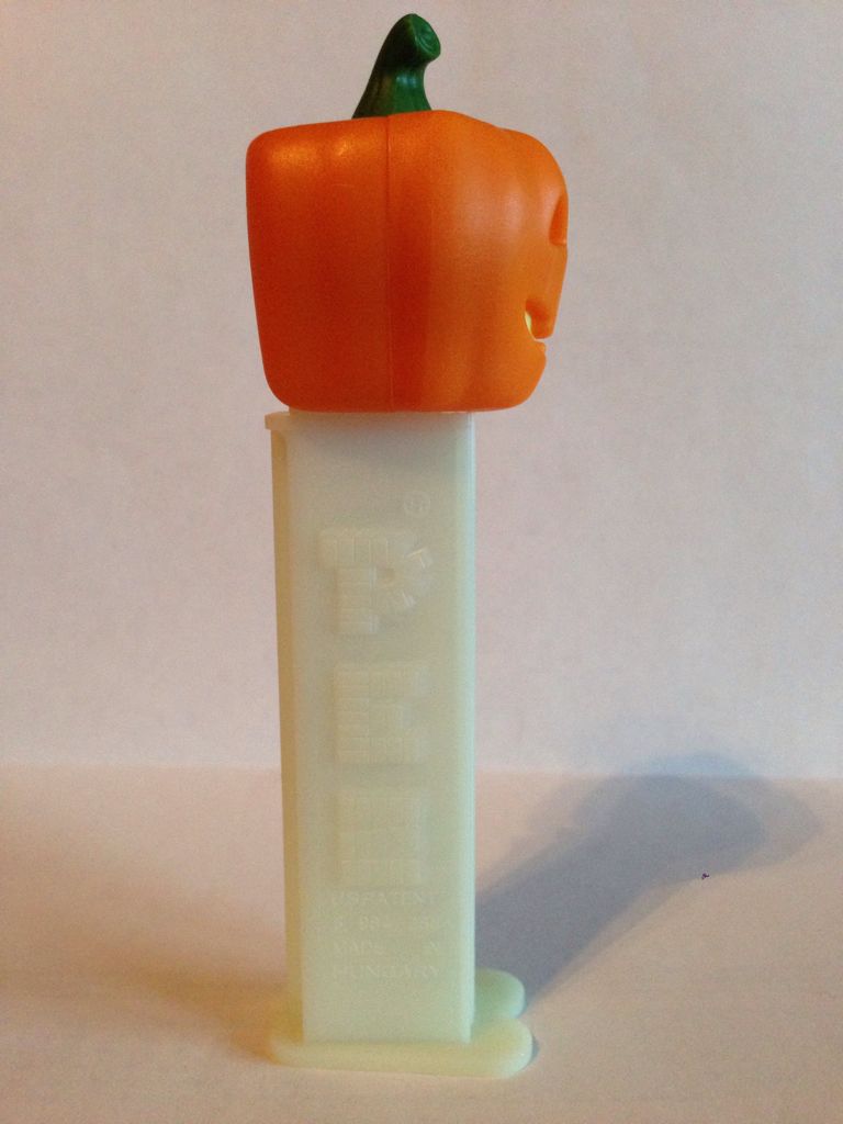 Jack-o-lantern E - Halloween pez collectible - Main Image 2