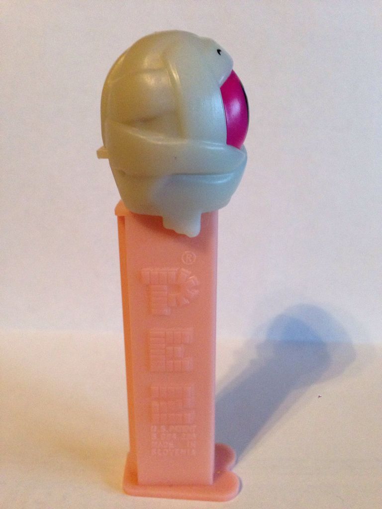 Mummy GITD - Halloween pez collectible - Main Image 2