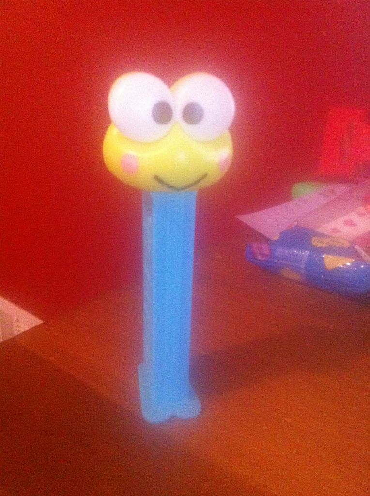 Hello Kitty - Kerropi - Hello Kitty pez collectible - Main Image 1