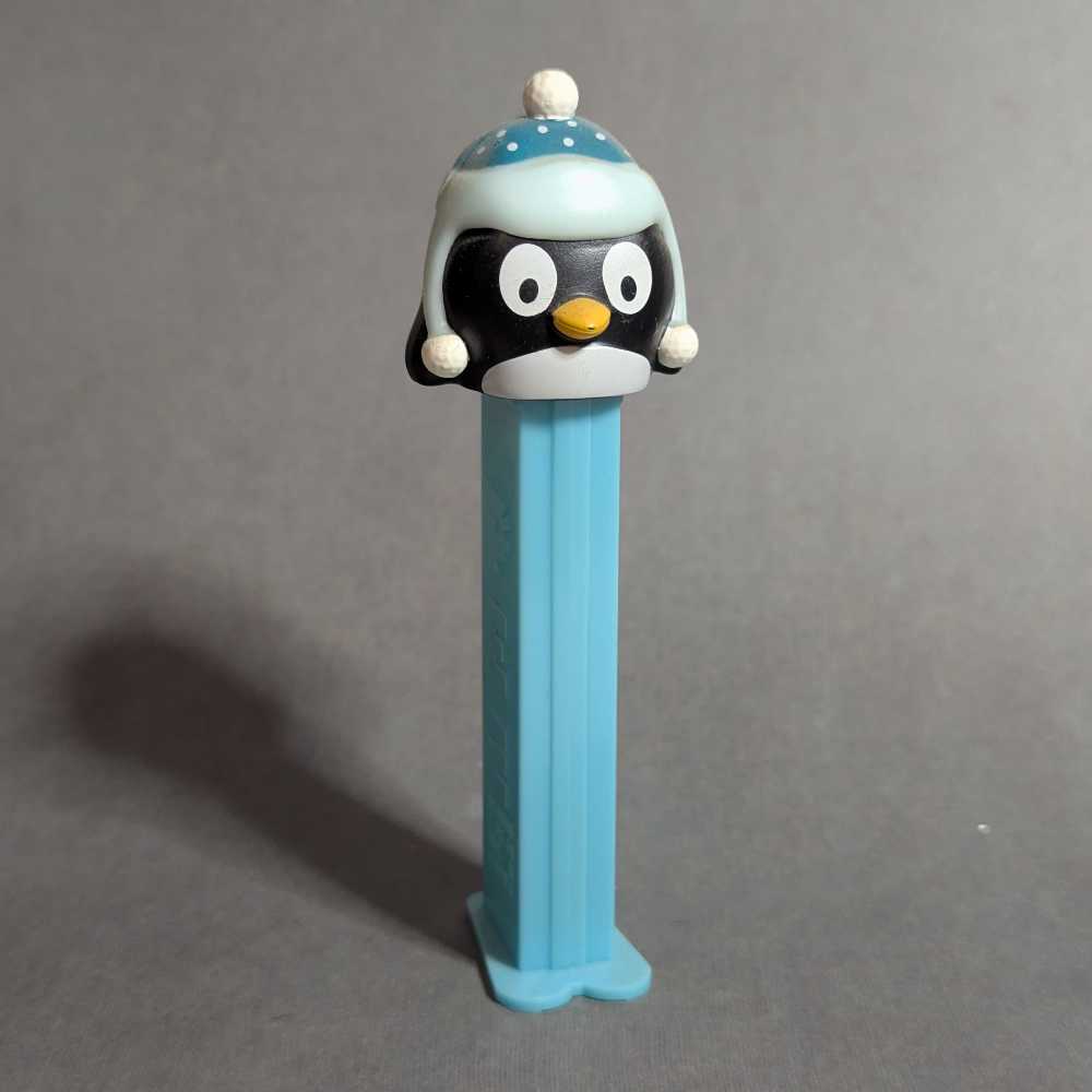 Christmas - Penguin Blue  - Holiday pez collectible - Main Image 2