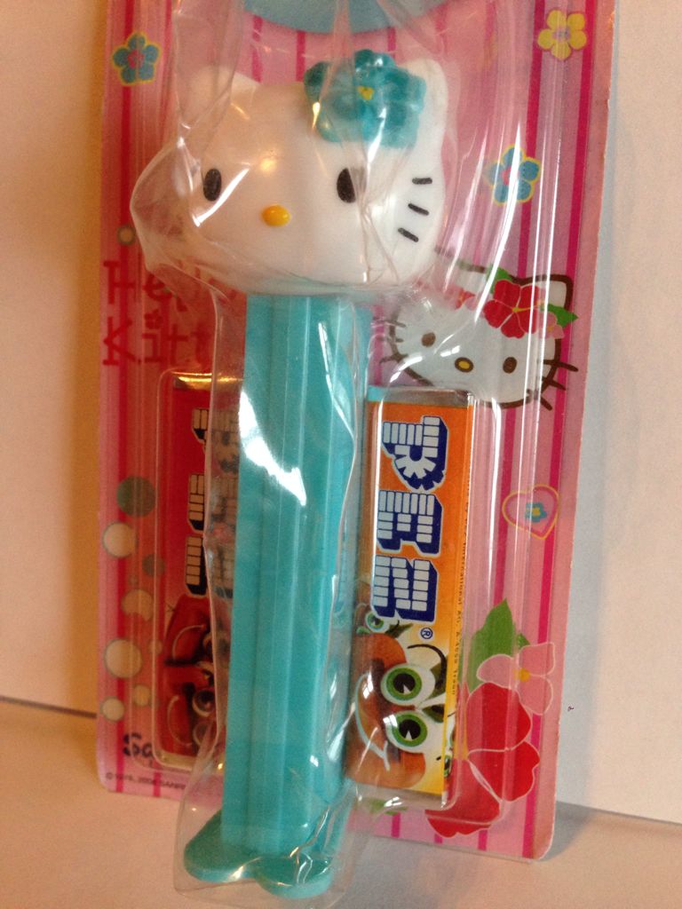 Hello Kitty Aloha B Set - Hello Kitty pez collectible - Main Image 2