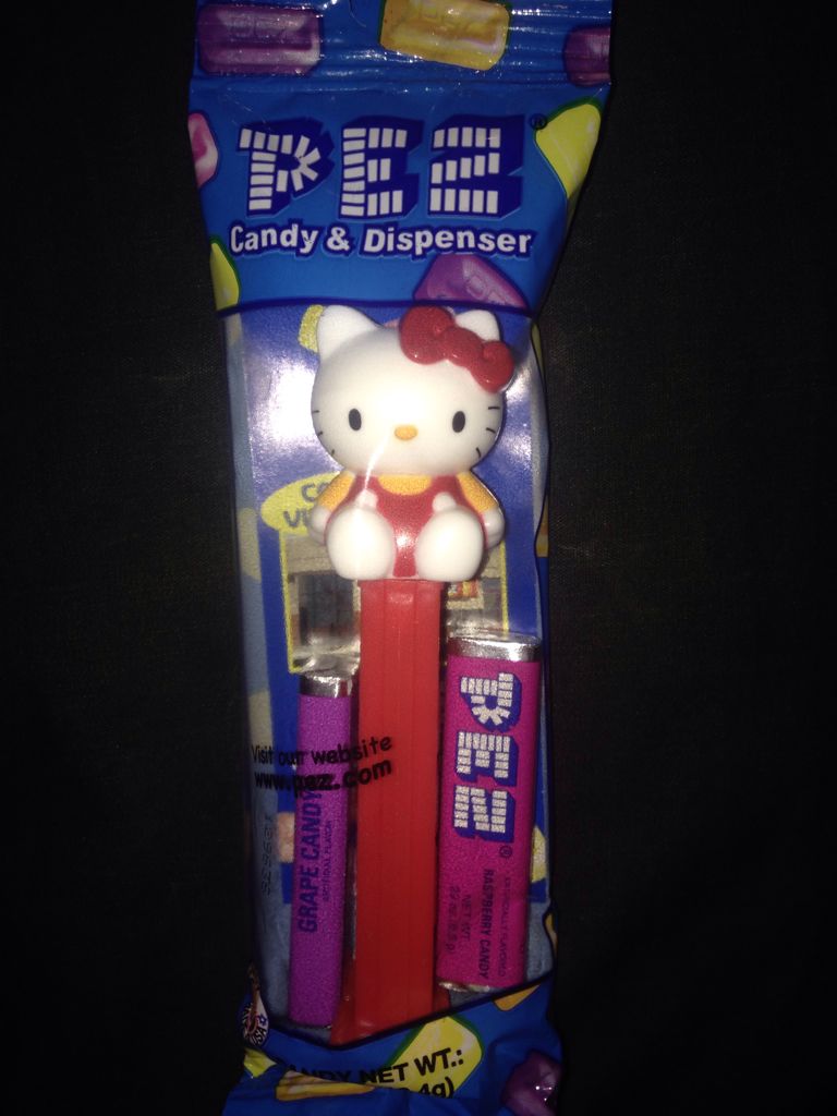 Hello Kitty - Full Body With Red Bow - Hello Kitty (complete) pez collectible - Main Image 2