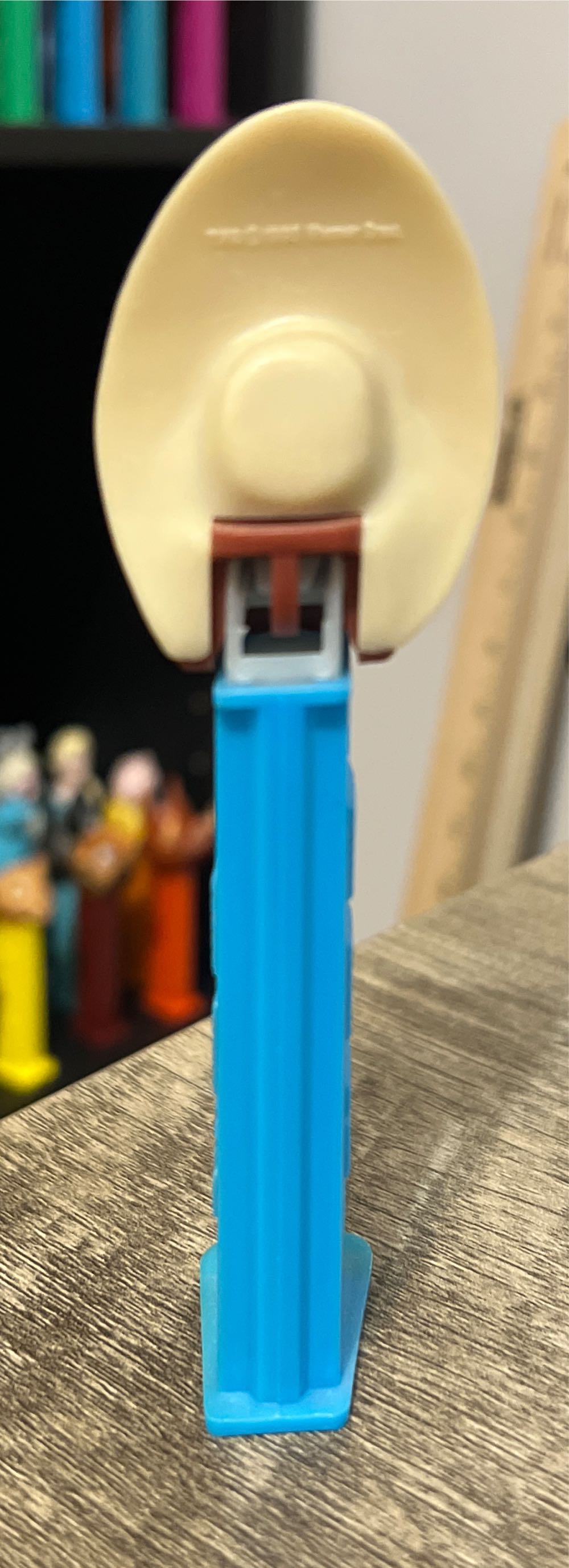 Looney Tunes - Yosemite Sam - Looney Tunes pez collectible - Main Image 3