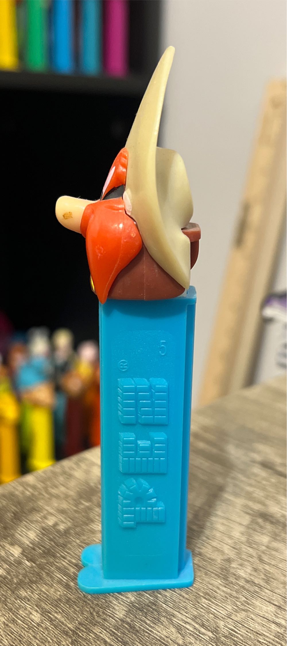 Looney Tunes - Yosemite Sam - Looney Tunes pez collectible - Main Image 4