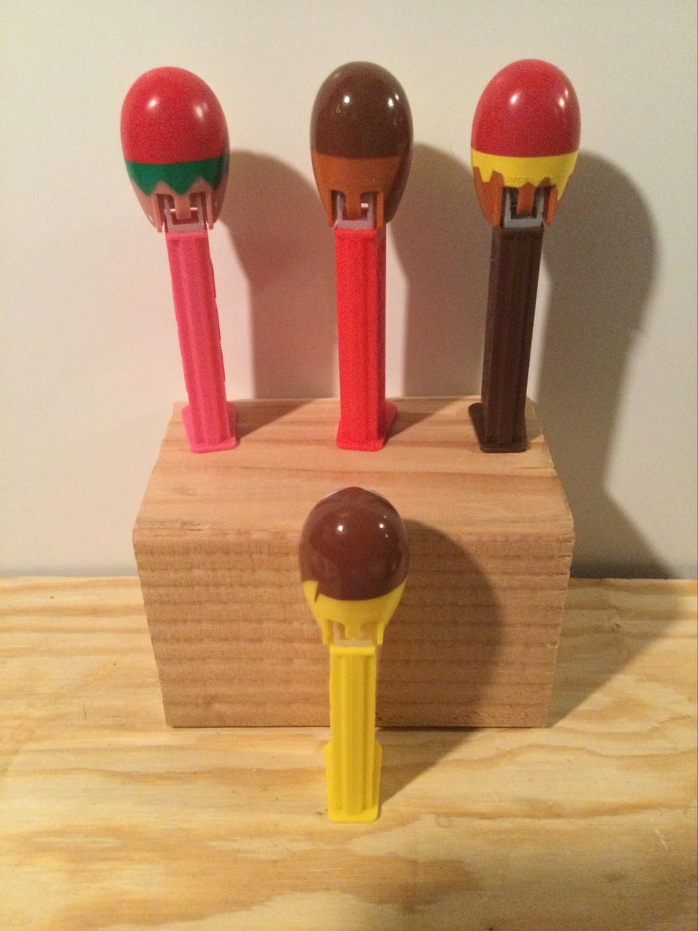 Kyoro-Chan - Peanut  - Advertising & Marketing pez collectible - Main Image 3