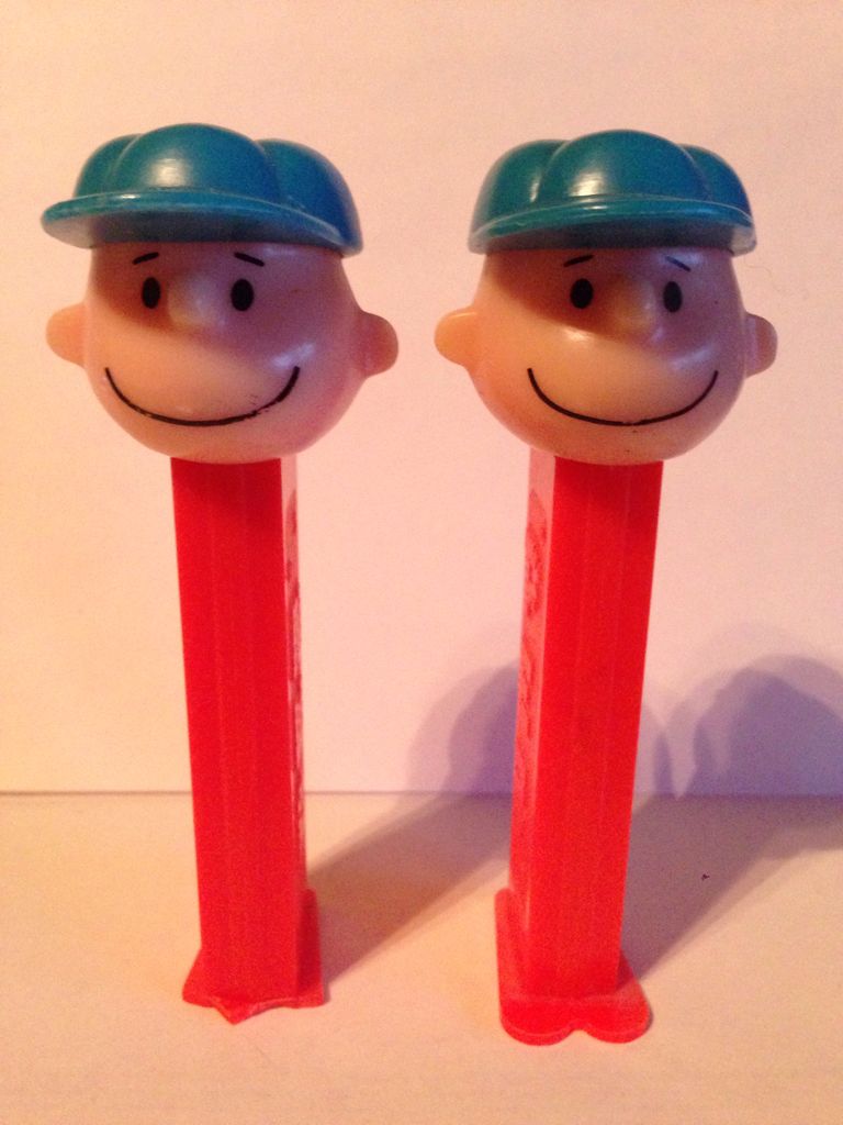 Charlie Brown B - PEANUTS pez collectible - Main Image 1