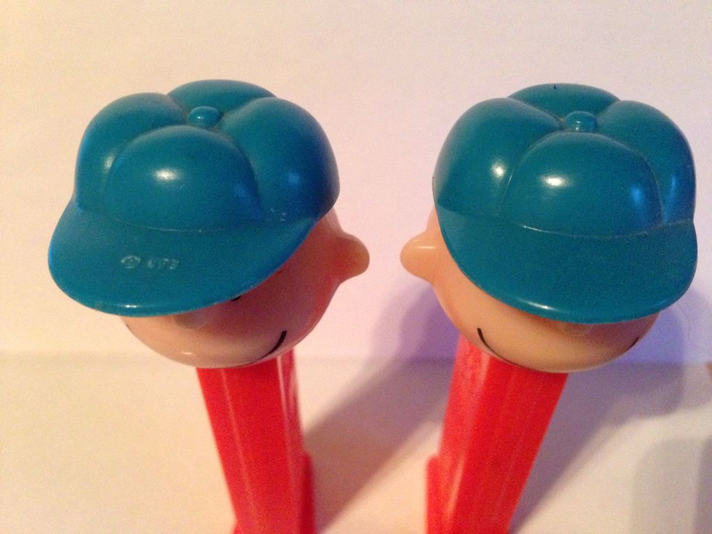 Charlie Brown B - PEANUTS pez collectible - Main Image 2