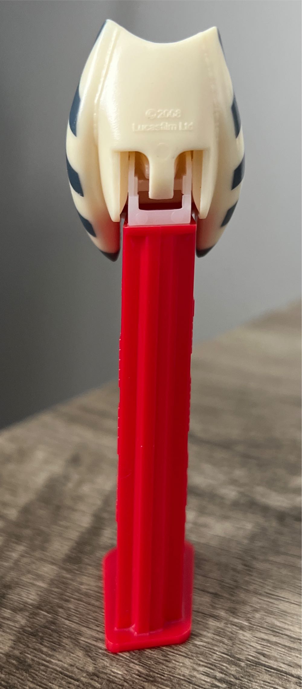 Ahsoka Tano A - Star Wars - Clone Wars pez collectible - Main Image 4