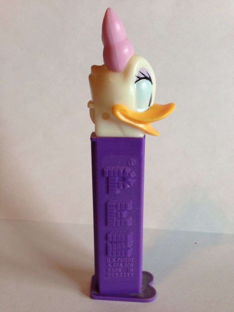 Disney - Daisy Duck - Mickey & Friends pez collectible - Main Image 2
