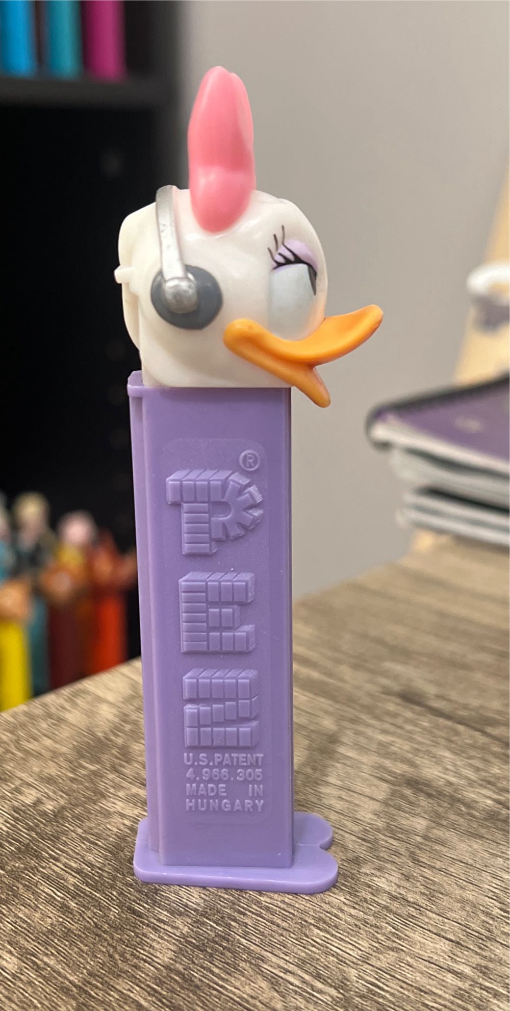 Mickey Mouse - Daisy Duck - Disney - Extreme pez collectible - Main Image 2
