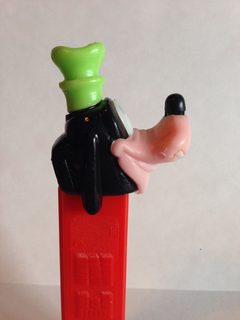 Goofy D (horns) - Goofy pez collectible - Main Image 2