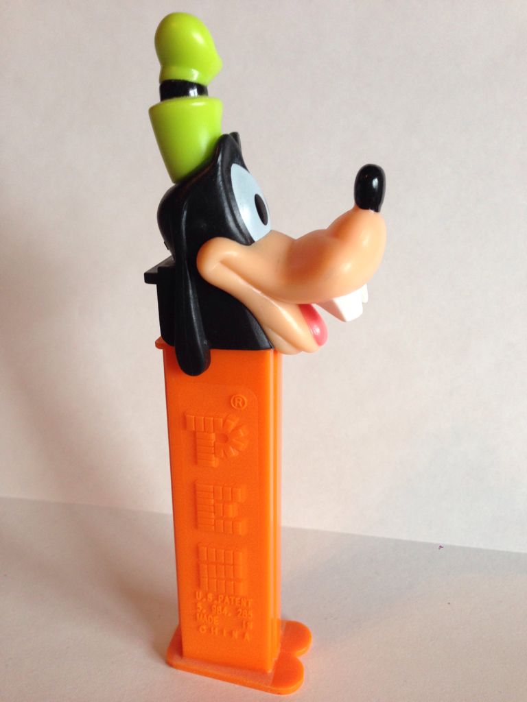 Goofy Clubhouse - Goofy pez collectible - Main Image 2