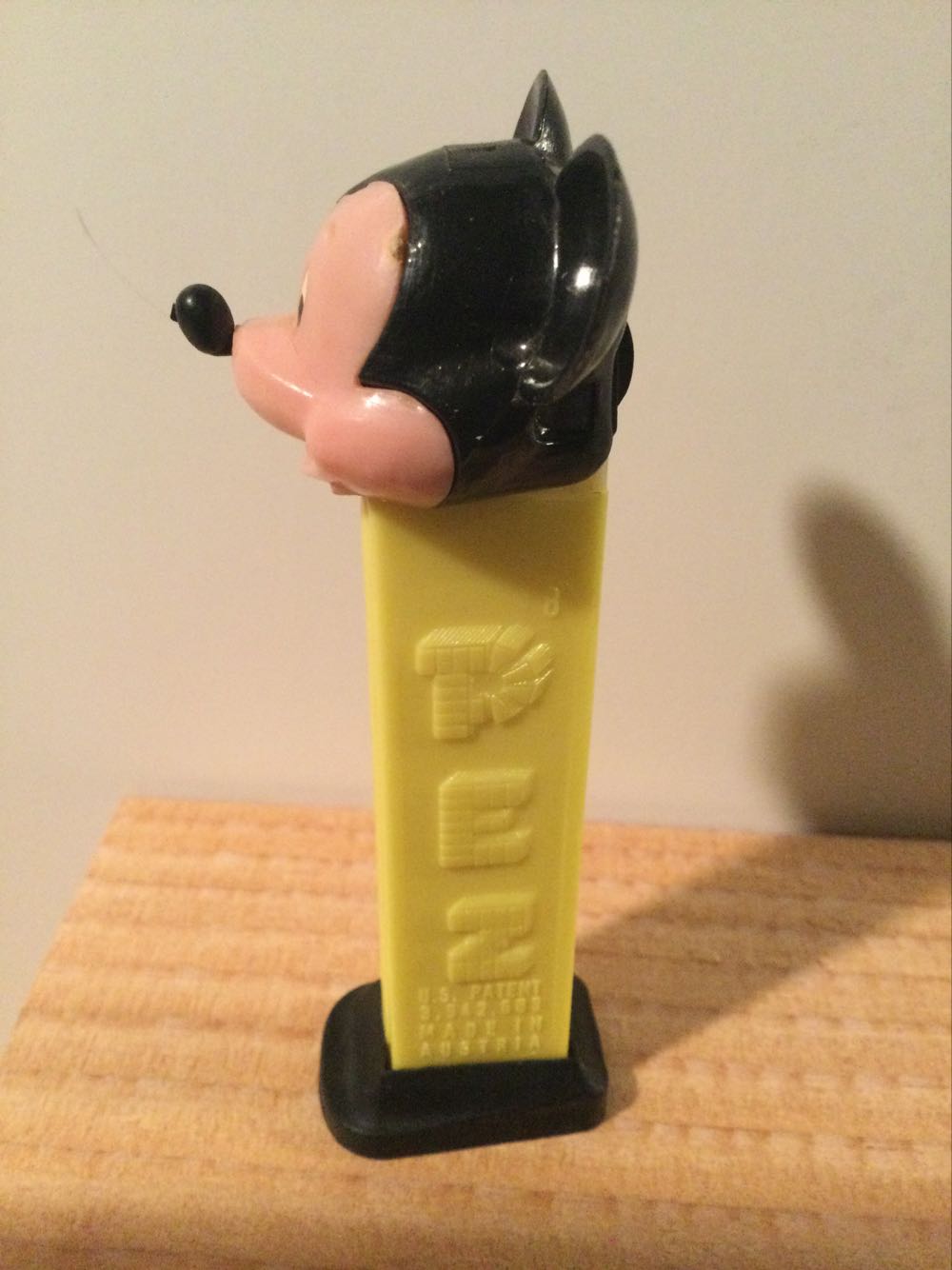 Mickey Mouse A NF Removable Nose - Mickey Mouse pez collectible - Main Image 4