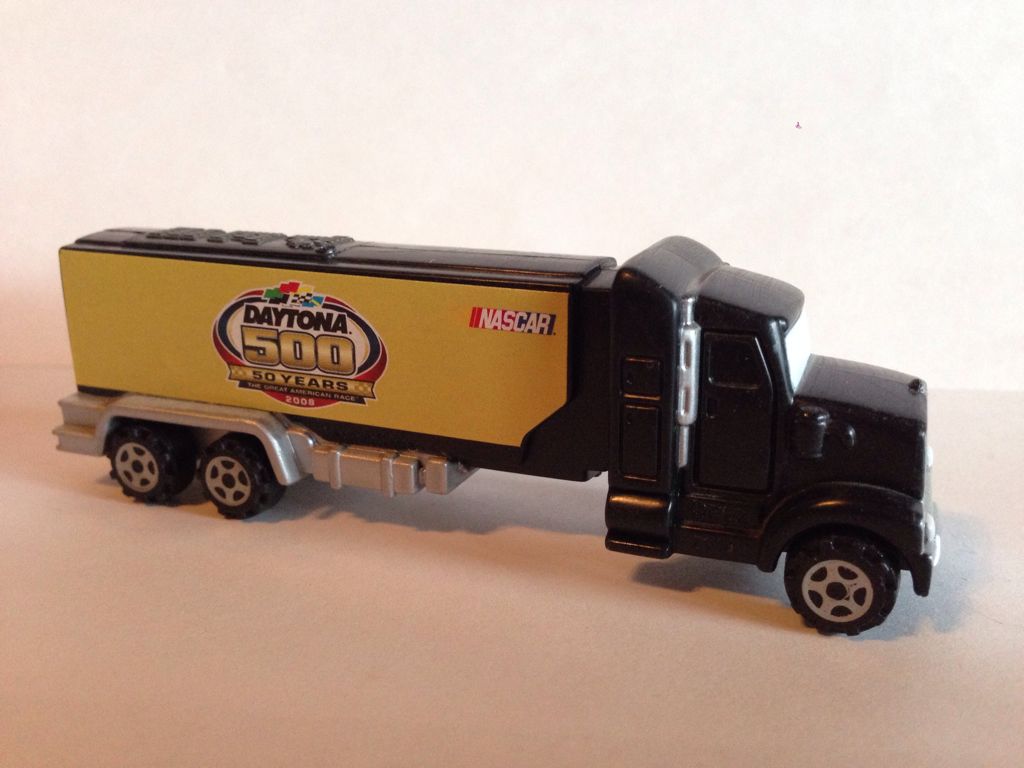 Looney Tunes - Yosemite Sam Long Whiskers