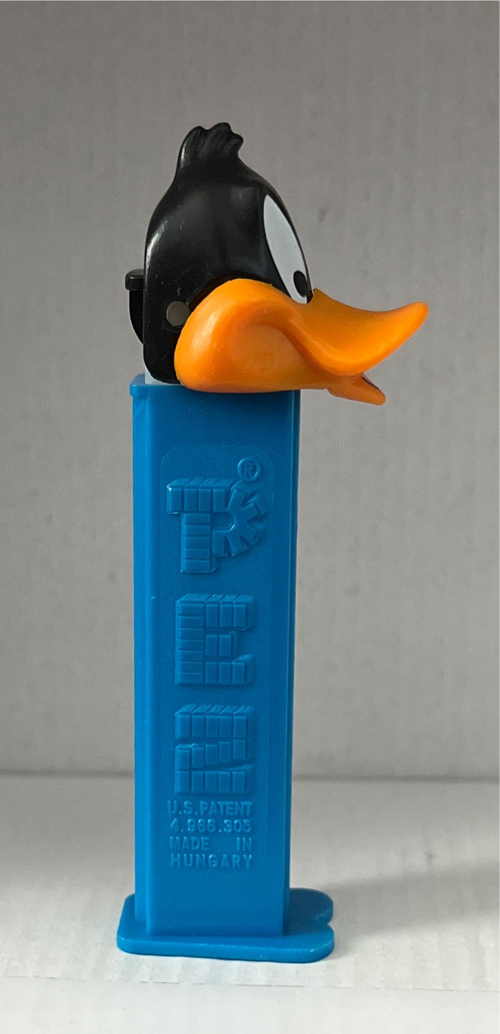 Looney Tunes - Daffy Duck C - Looney Tunes pez collectible - Main Image 2