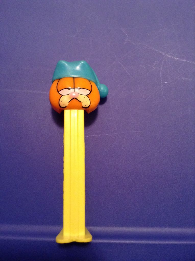 Garfield Sleepy - Garfield & Friends pez collectible - Main Image 2