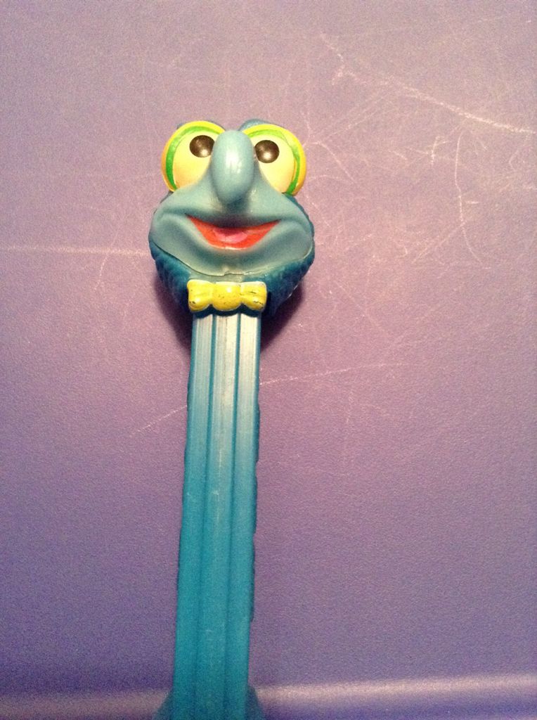 Muppets- Gonzo - The Muppets pez collectible - Main Image 2