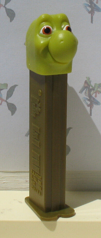 Over The Hedge Set - DreamWorks - Paramount - Over The Hedge pez collectible - Main Image 3
