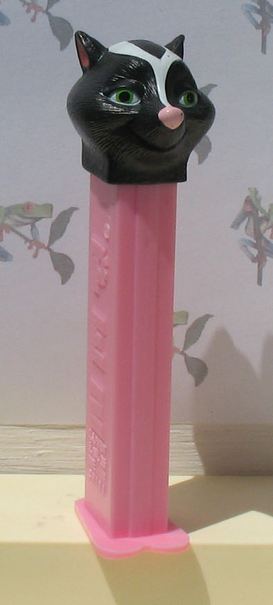 Over The Hedge Set - DreamWorks - Paramount - Over The Hedge pez collectible - Main Image 4