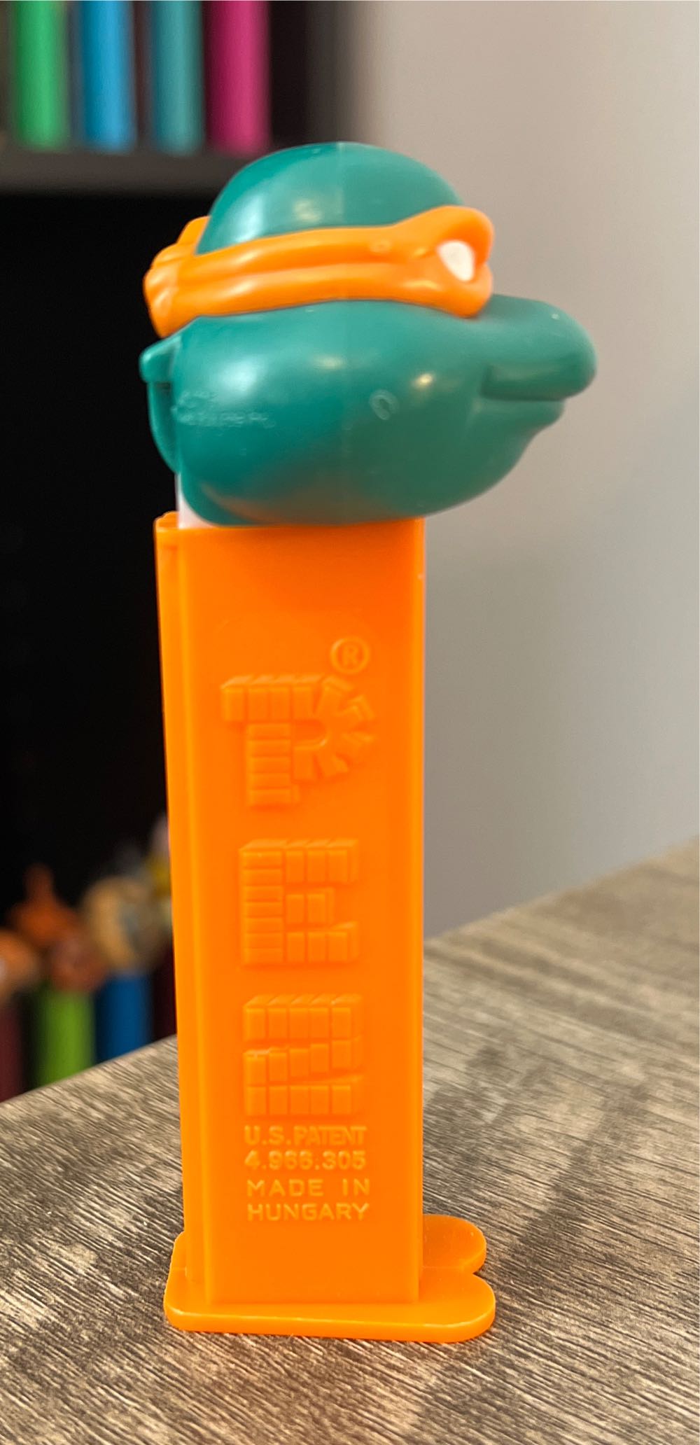 Michelangelo B - Teenage Mutant Ninja Turtles pez collectible - Main Image 2