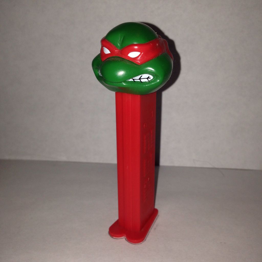 Trucks - Series D - R2 Cab - Green With Red Cab