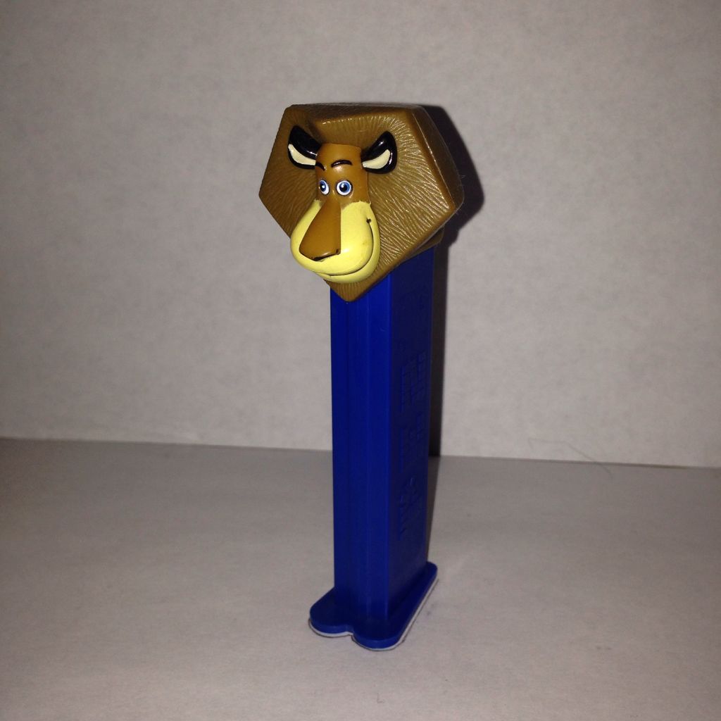 Trucks - Series D - R4 Cab - Red With Yellow Cab