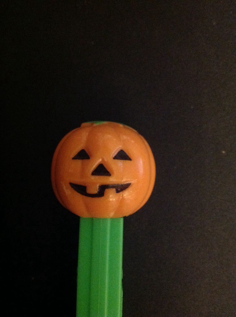 Pumpkin B - Halloween pez collectible - Main Image 2