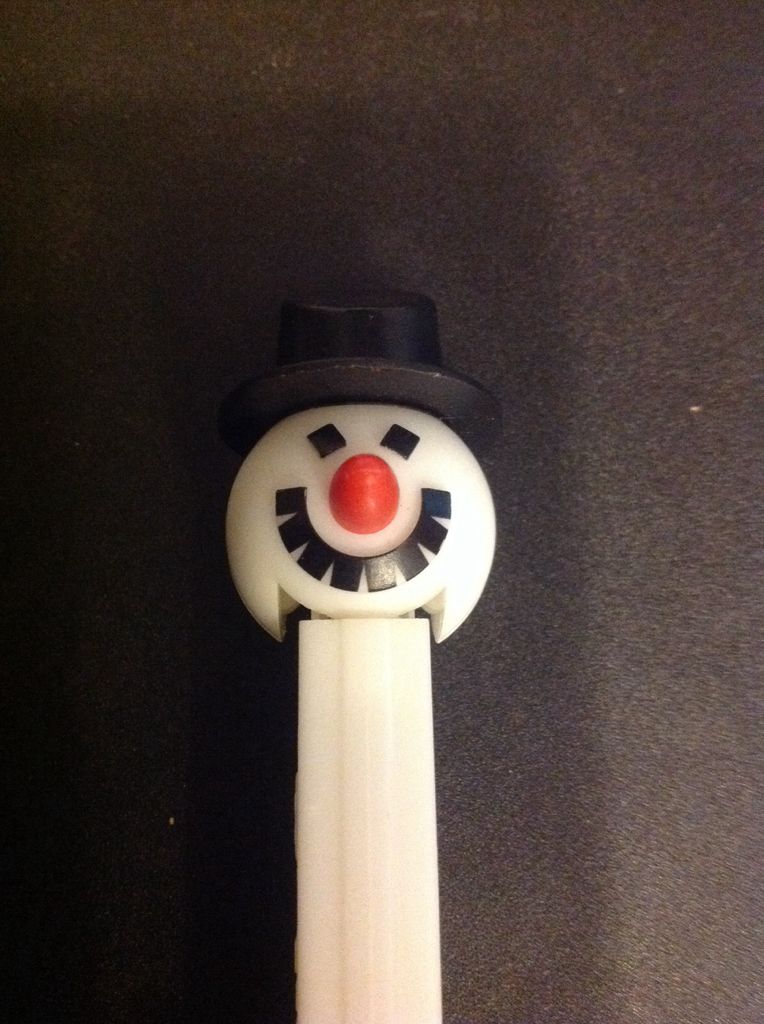 Snowman B - Christmas pez collectible - Main Image 2