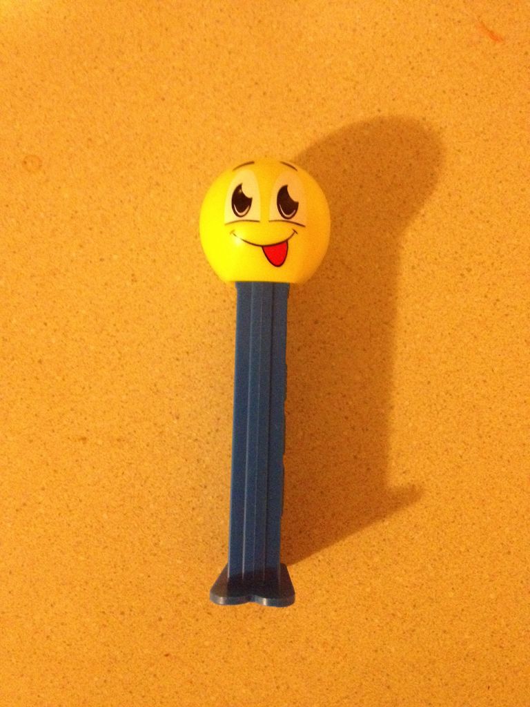 Cheeky Emoticon - Emoticons pez collectible - Main Image 2