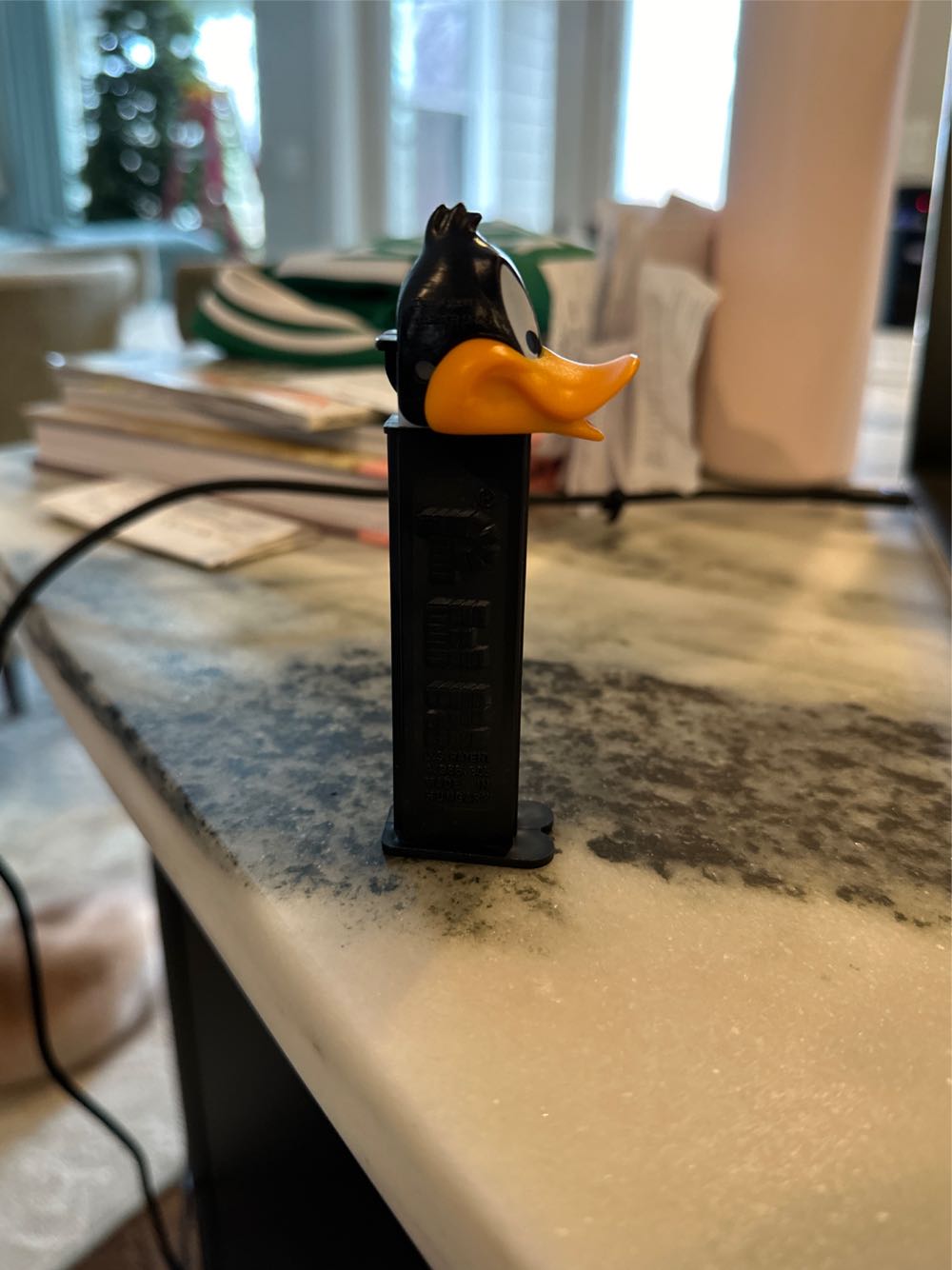 Looney Tunes Daffy Duck  pez collectible - Main Image 2