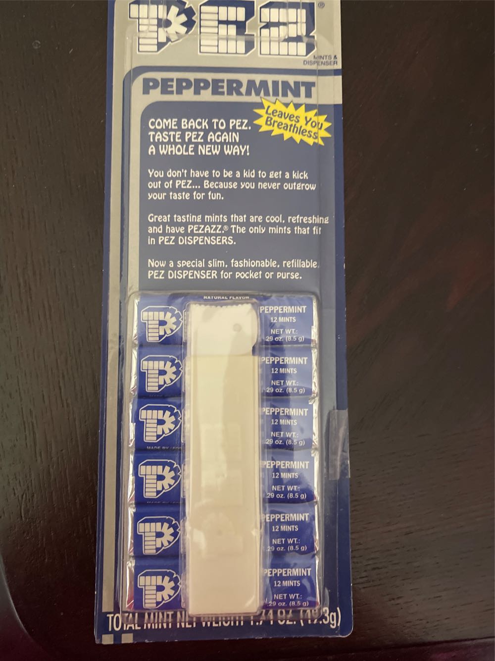 White Peppermint - Regular pez collectible - Main Image 2