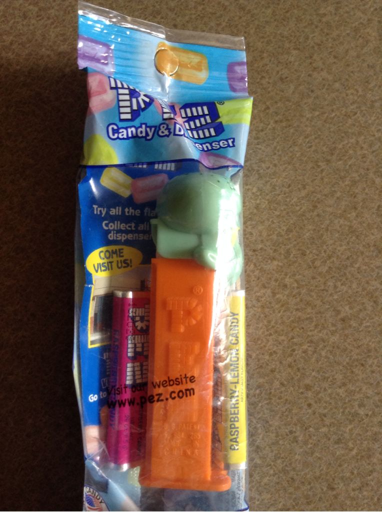 SpongeBob - Squidward - Spongebob pez collectible - Main Image 2